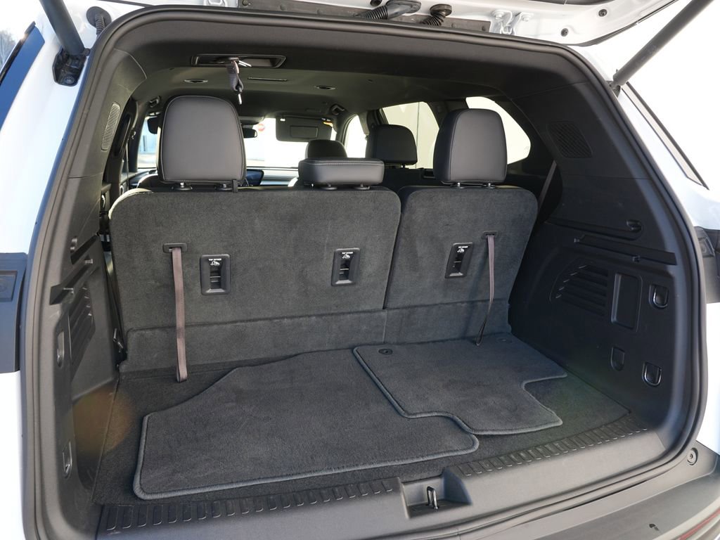 Used 2025 Buick Enclave Preferred image 27