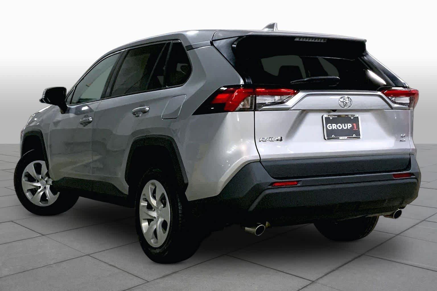 Used 2023 Toyota RAV4 LE AWD/4WD image 12