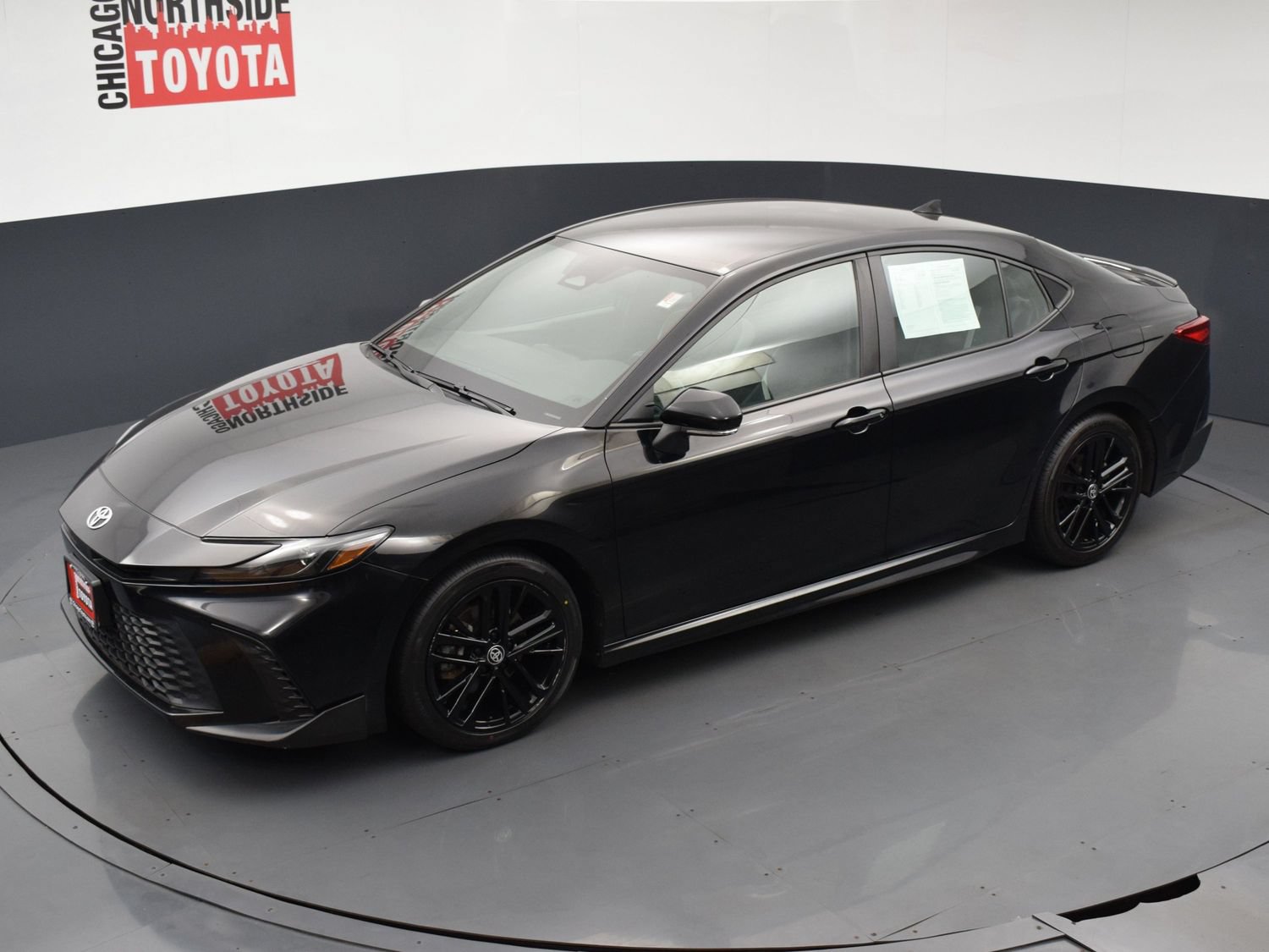 Used 2025 Toyota Camry SE FWD image 24