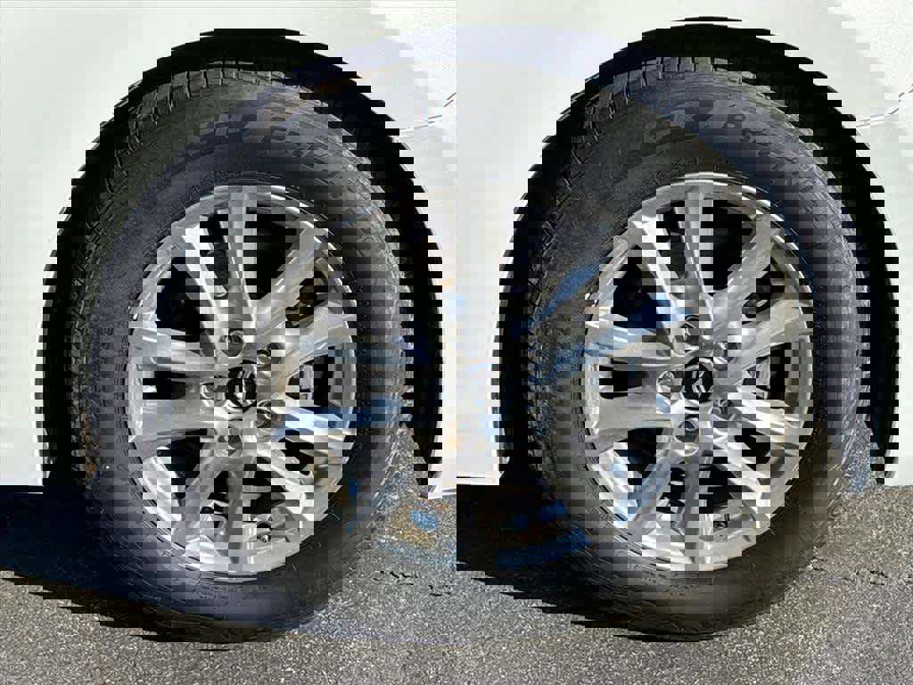 Used 2016 MAZDA MAZDA3 i Touring image 32