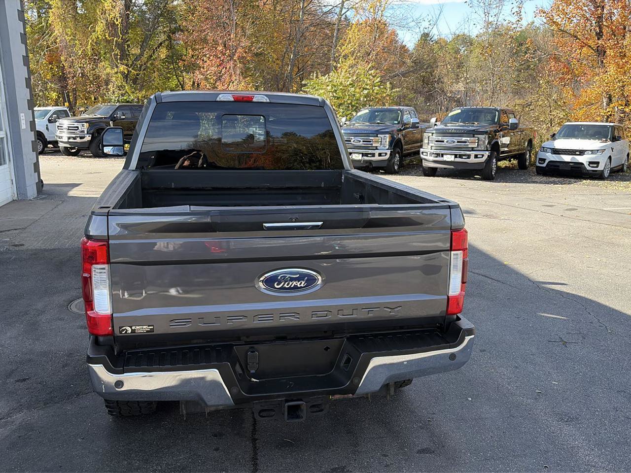 Used 2017 Ford F350 XLT w/ XLT Premium Package AWD/4WD image 6