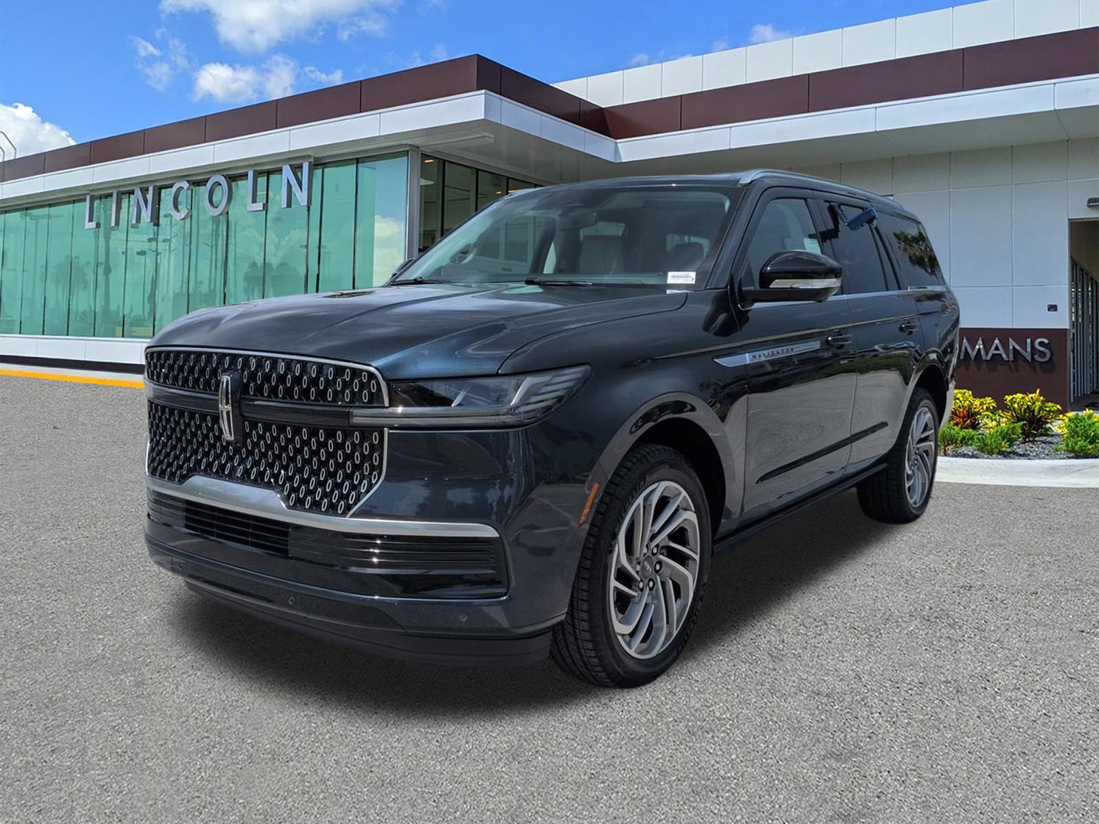 New 2026 Lincoln Navigator Reserve AWD/4WD image 8