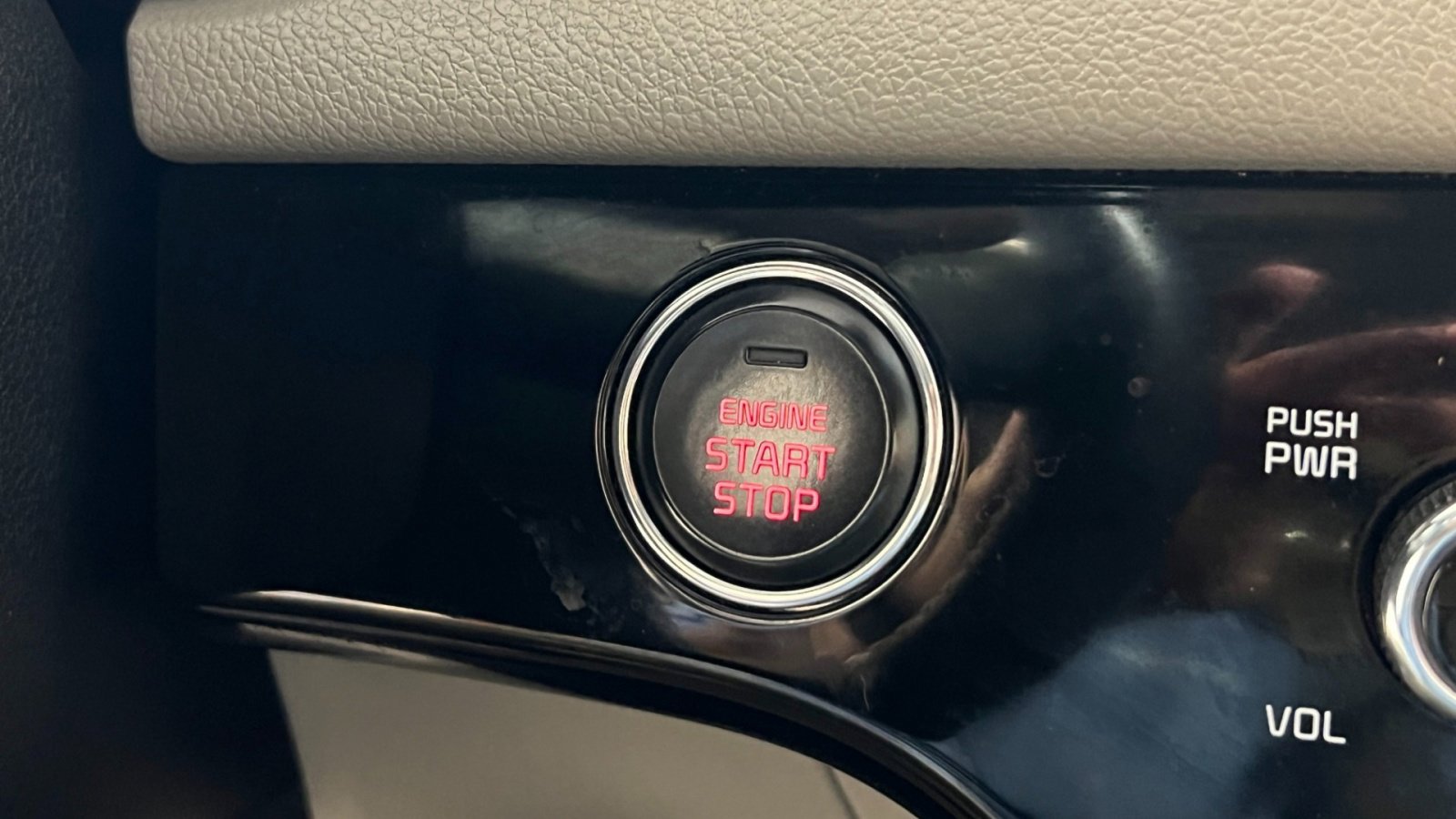 Used 2021 Kia Sportage EX image 28