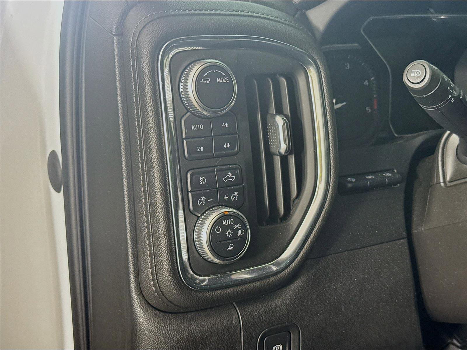 Used 2021 GMC Sierra 2500 Denali w/ Denali Ultimate Package AWD/4WD image 7