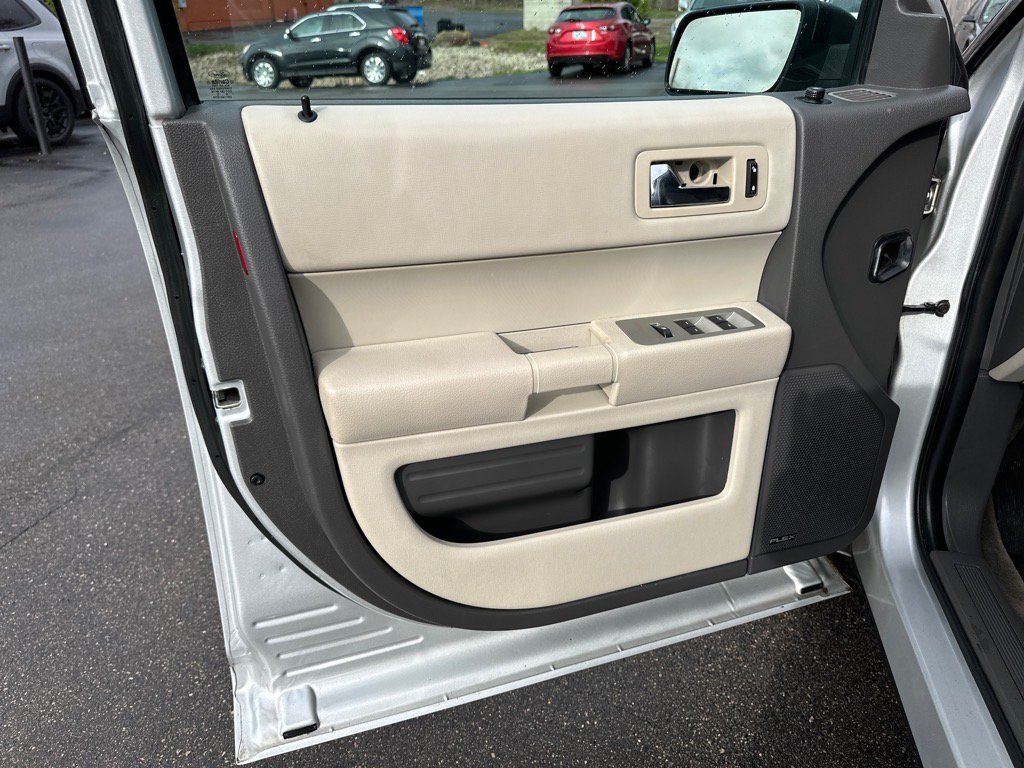 Used 2012 Ford Flex SE FWD image 14
