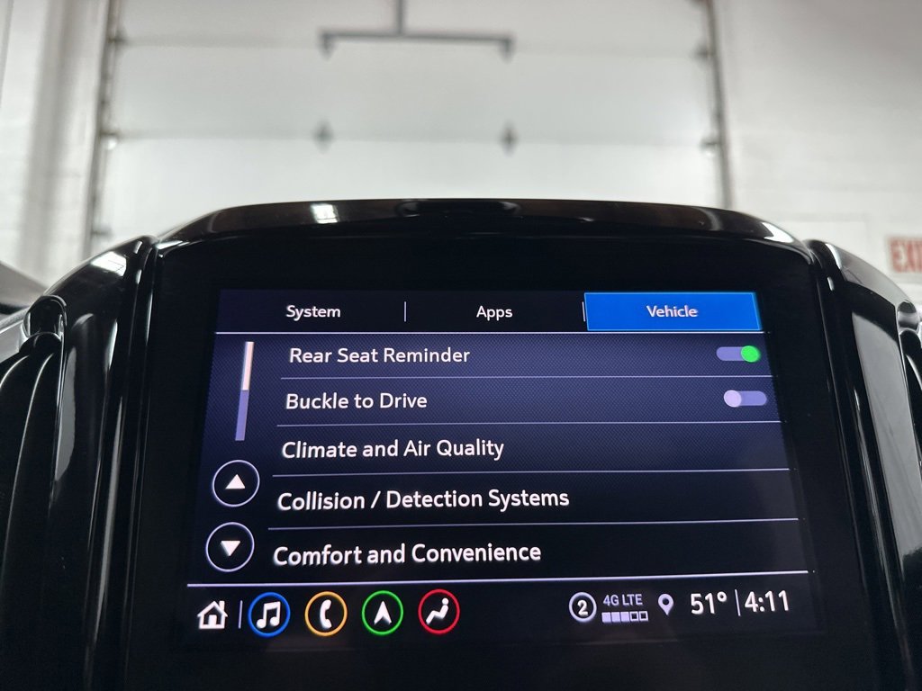 Used 2023 Chevrolet Traverse RS image 37