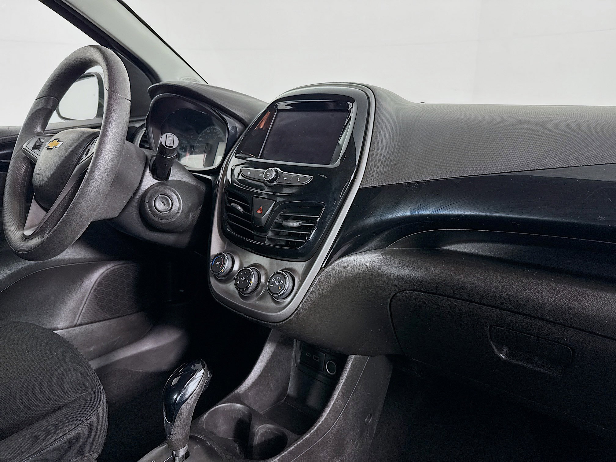 Used 2020 Chevrolet Spark LT image 28