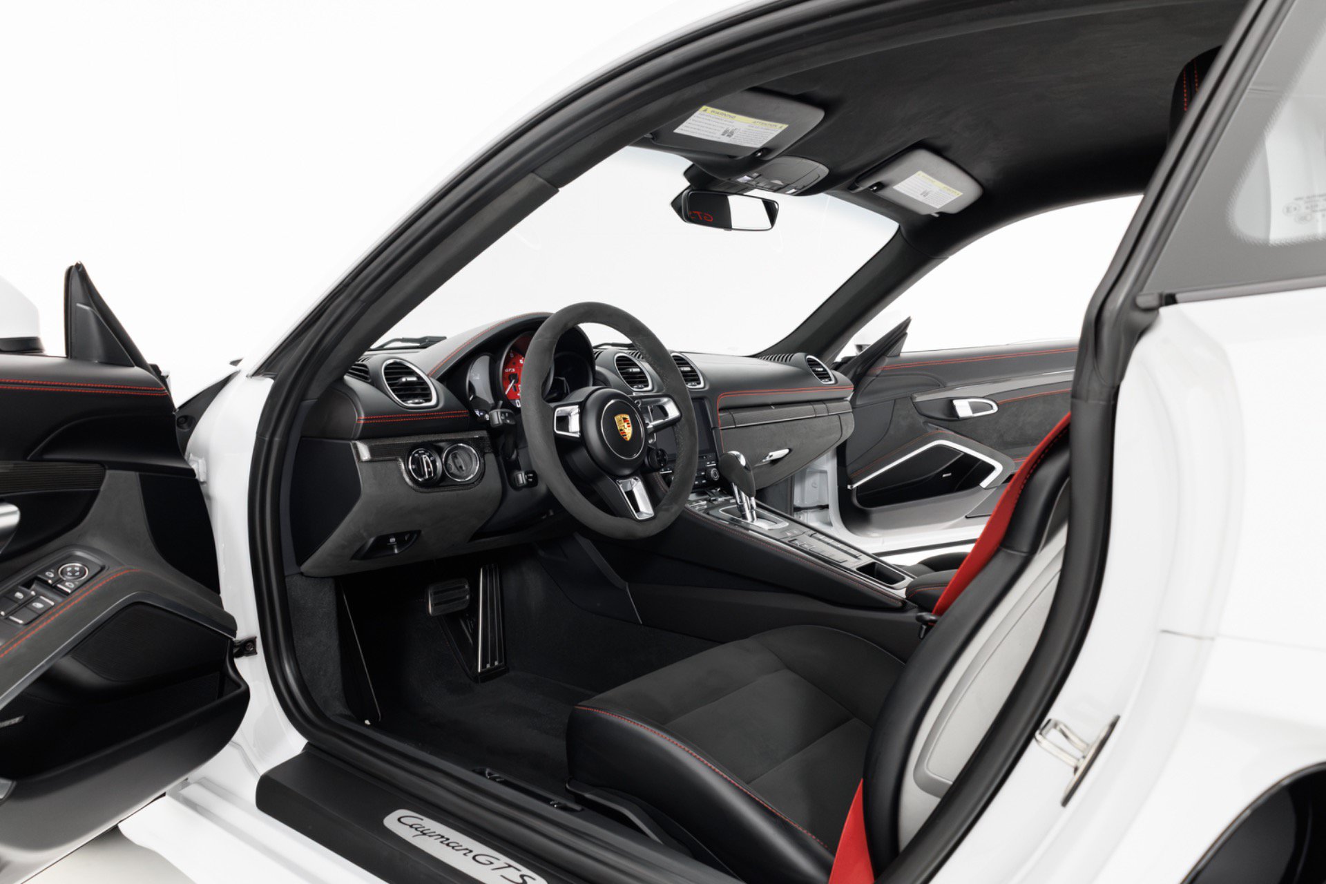 Used 2022 Porsche 718 Cayman GTS RWD image 13