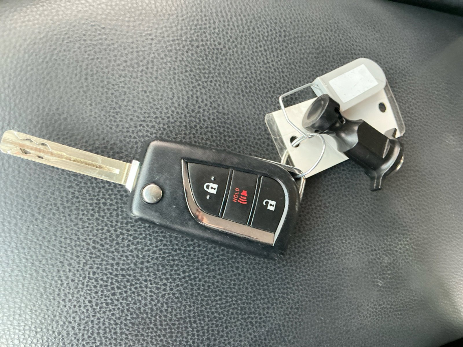 Certified 2021 Toyota RAV4 LE image 25