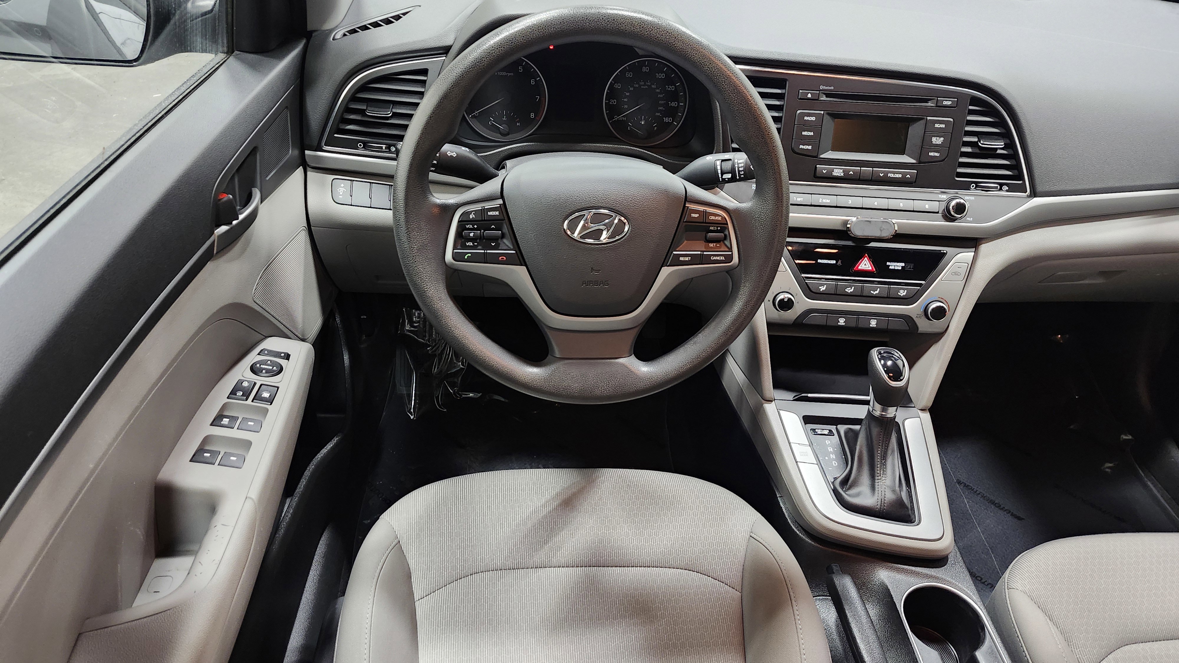 Used 2018 Hyundai Elantra SE image 23