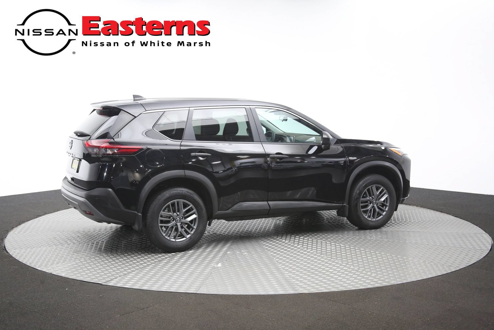 Used 2023 Nissan Rogue S FWD image 42