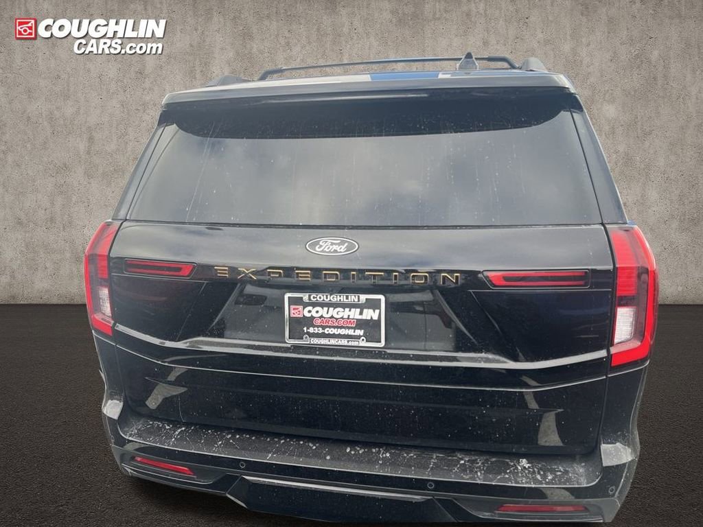 Used 2025 Ford Expedition Tremor image 2