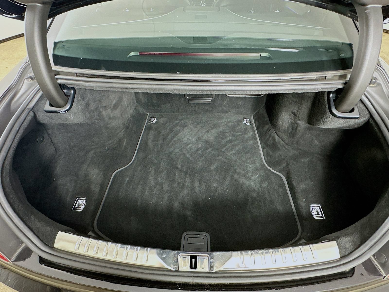 Used 2024 Bentley Flying Spur V8 AWD/4WD image 43