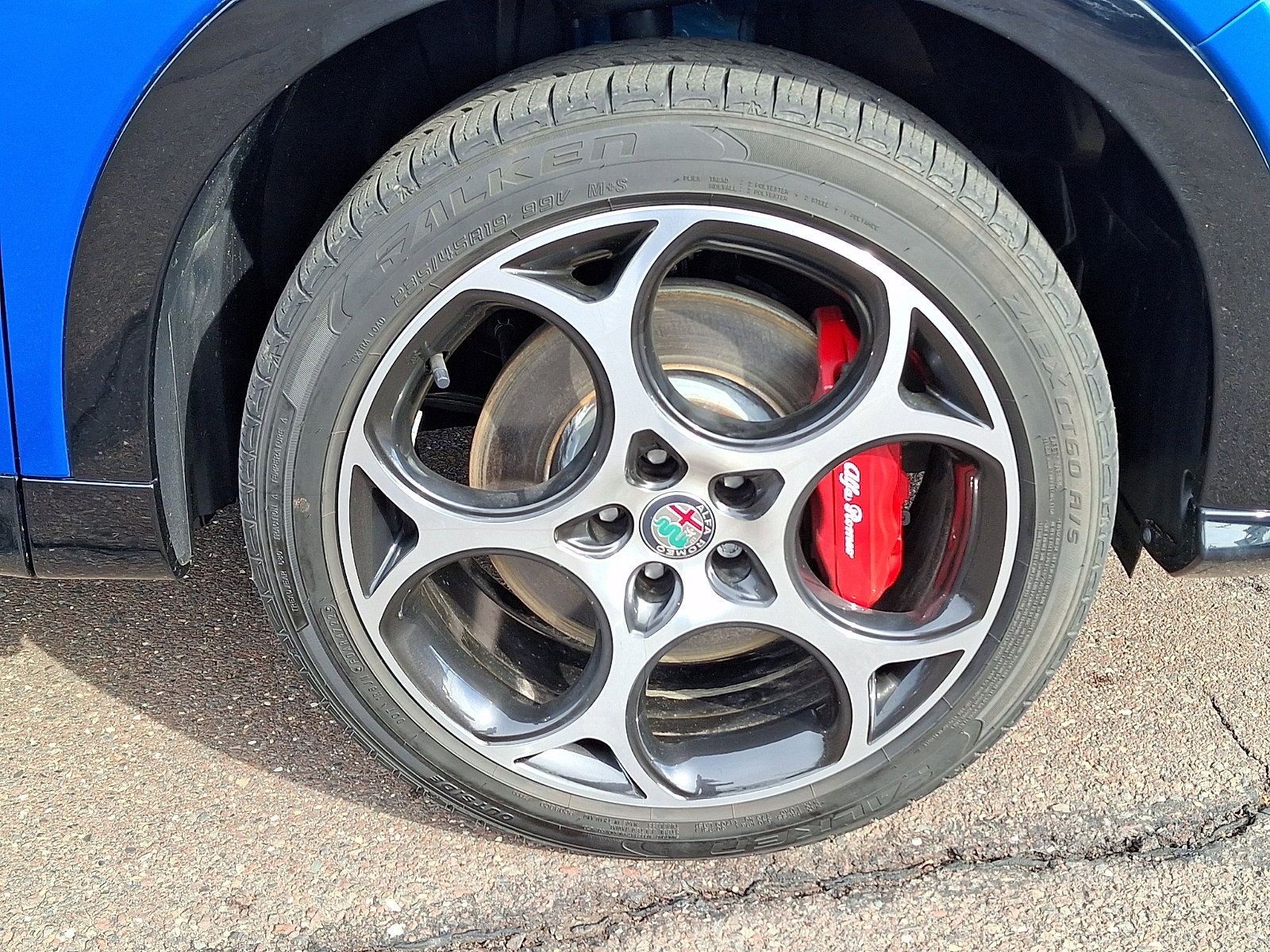 Used 2024 Alfa Romeo Tonale Ti image 8