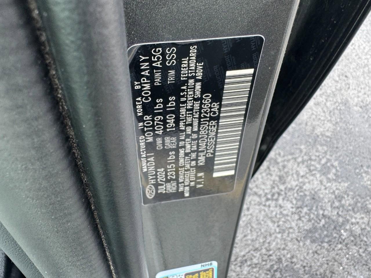 Used 2025 Hyundai Elantra Limited image 27