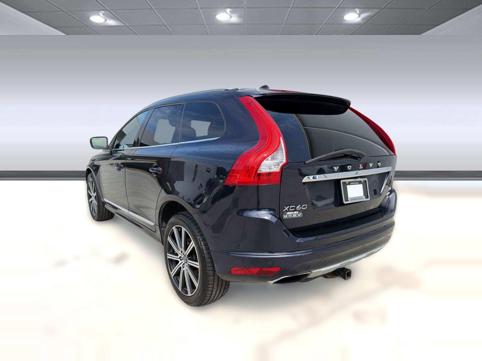 Used 2017 Volvo XC60 T6 Inscription w/ Climate Package AWD/4WD image 3