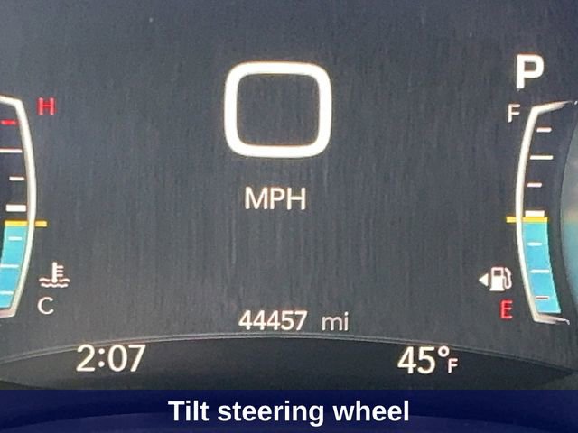 Used 2025 Chrysler Pacifica Limited image 37