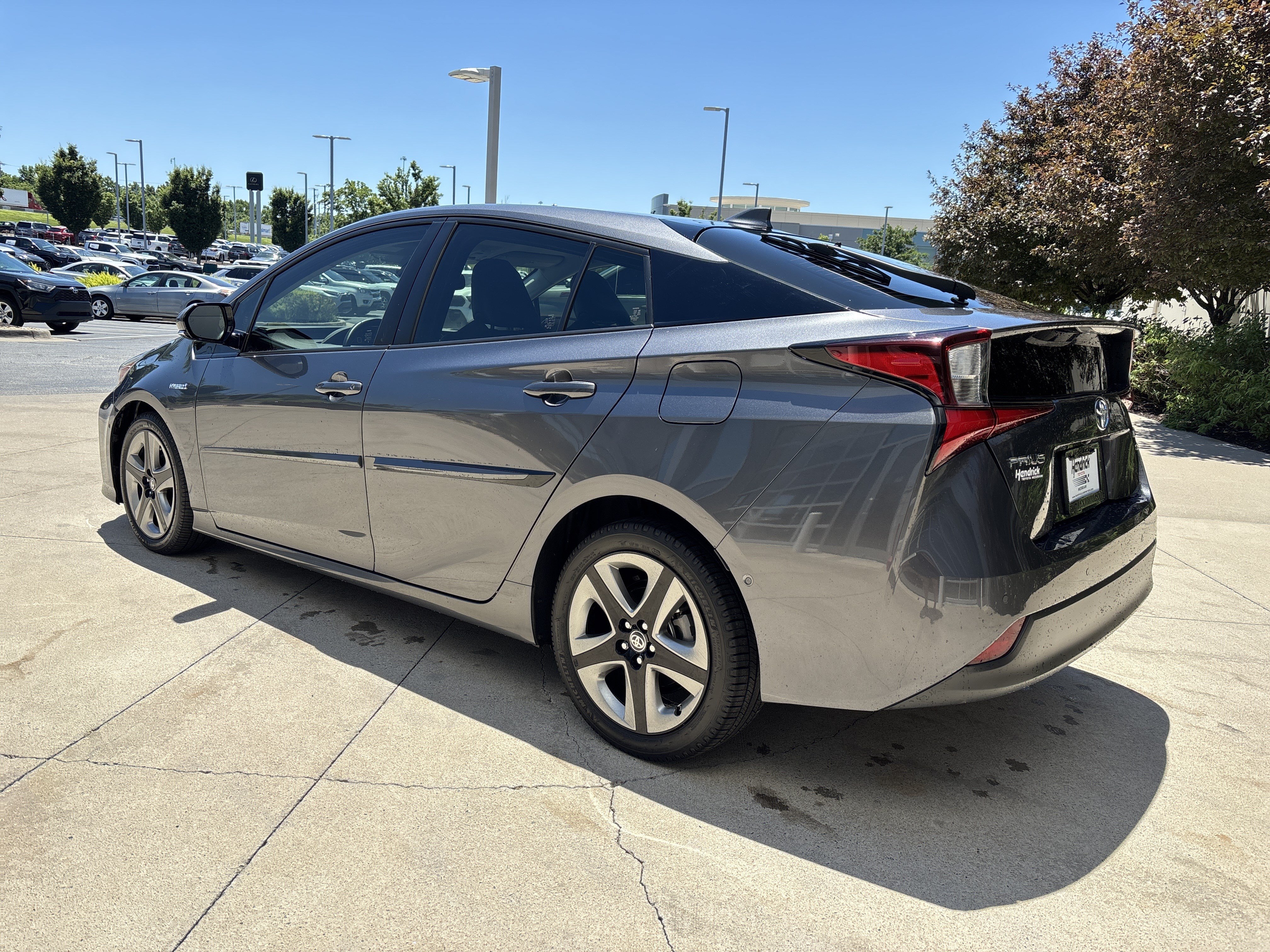 Used 2019 Toyota Prius XLE FWD image 7