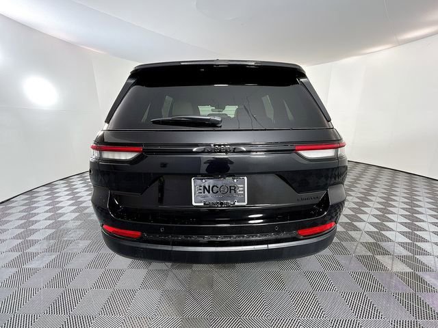 New 2025 Jeep Grand Cherokee Limited image 8