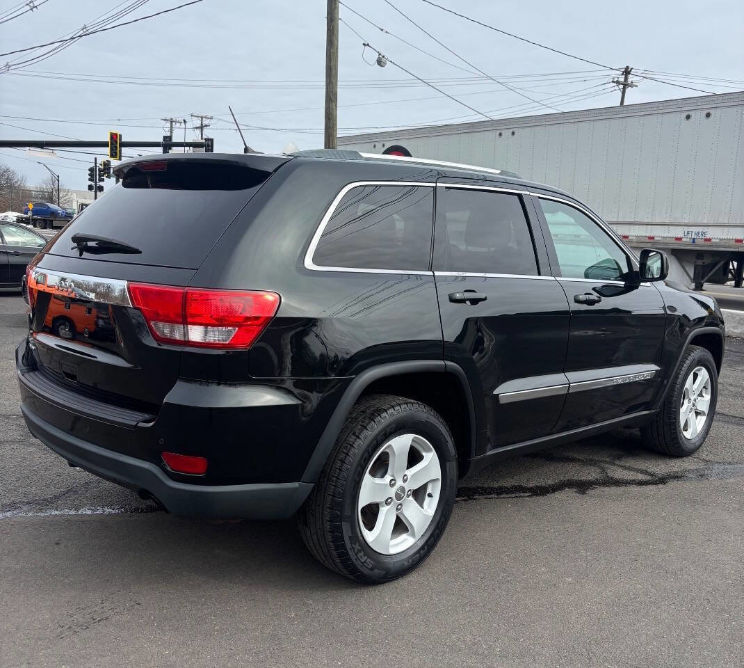 Used 2012 Jeep Grand Cherokee Laredo image 5
