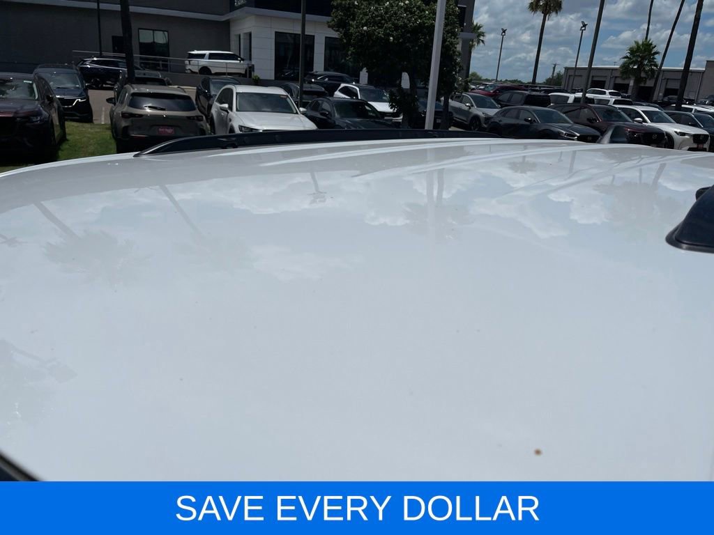 Used 2025 Jeep Grand Cherokee Laredo AWD/4WD image 21