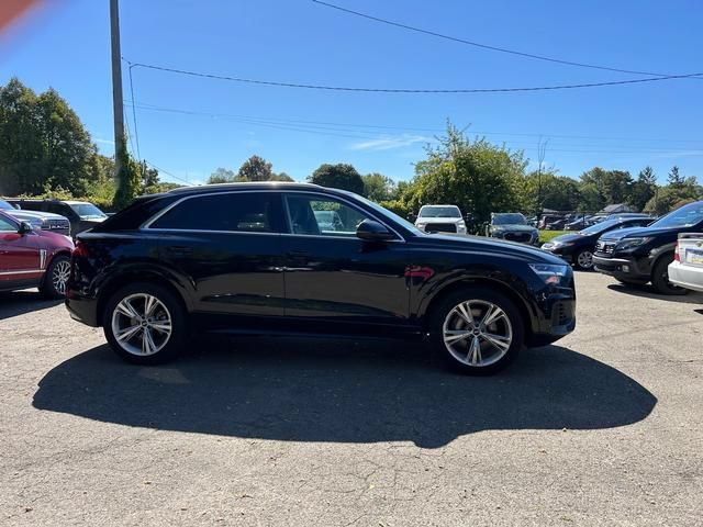 Used 2022 Audi Q8 Premium Plus w/ Premium Plus Package AWD/4WD image 2