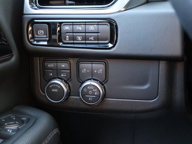 New 2026 GMC Yukon XL Denali w/ Sun & Power Step Package AWD/4WD image 38