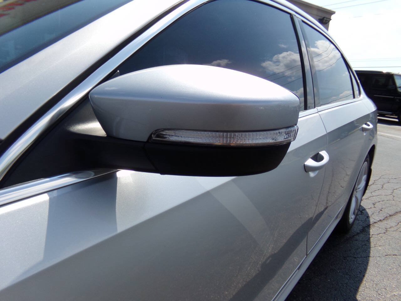 Used 2013 Volkswagen Passat TDI SEL Premium FWD image 37
