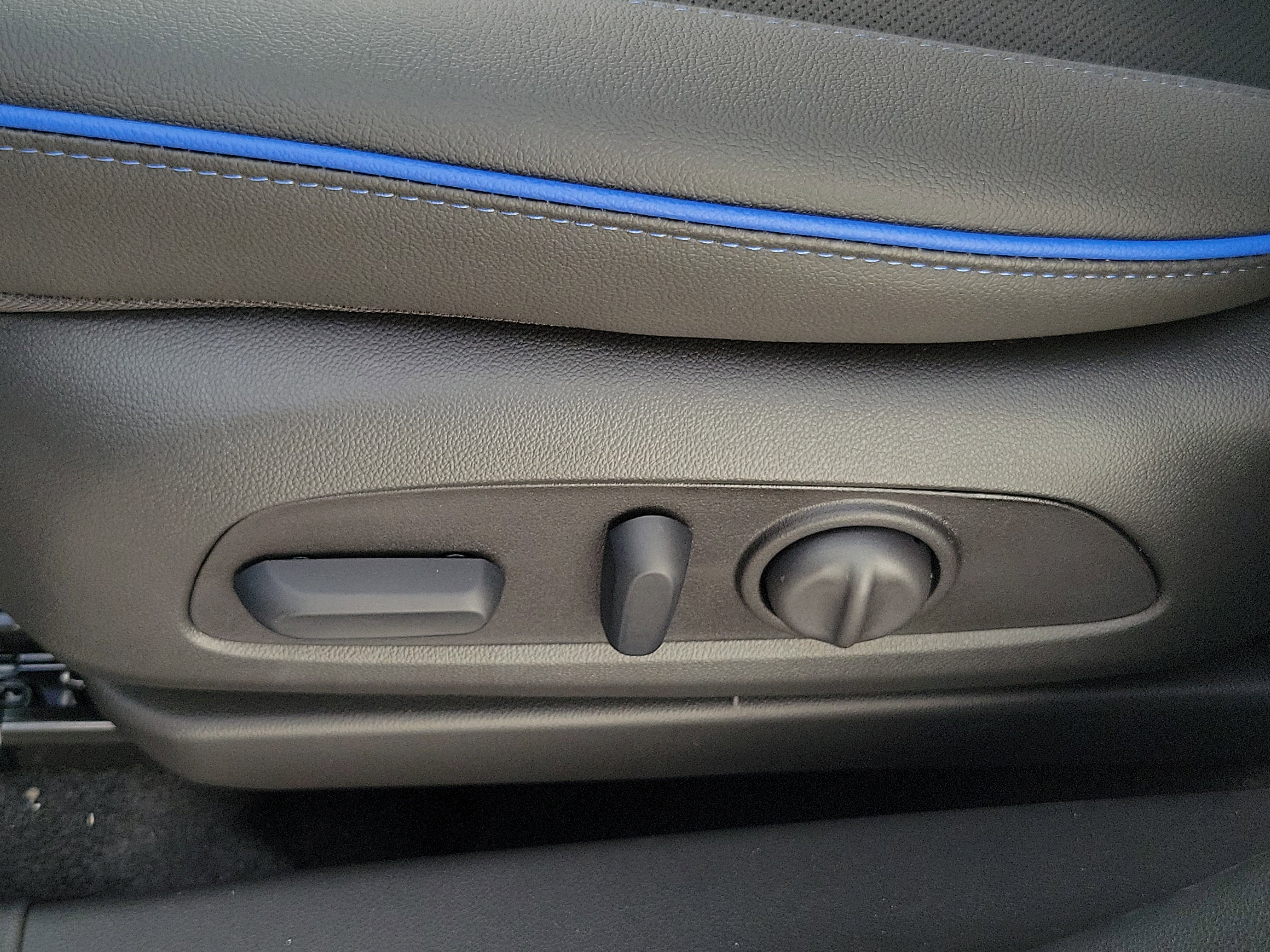 New 2026 Buick Encore GX Sport Touring image 23