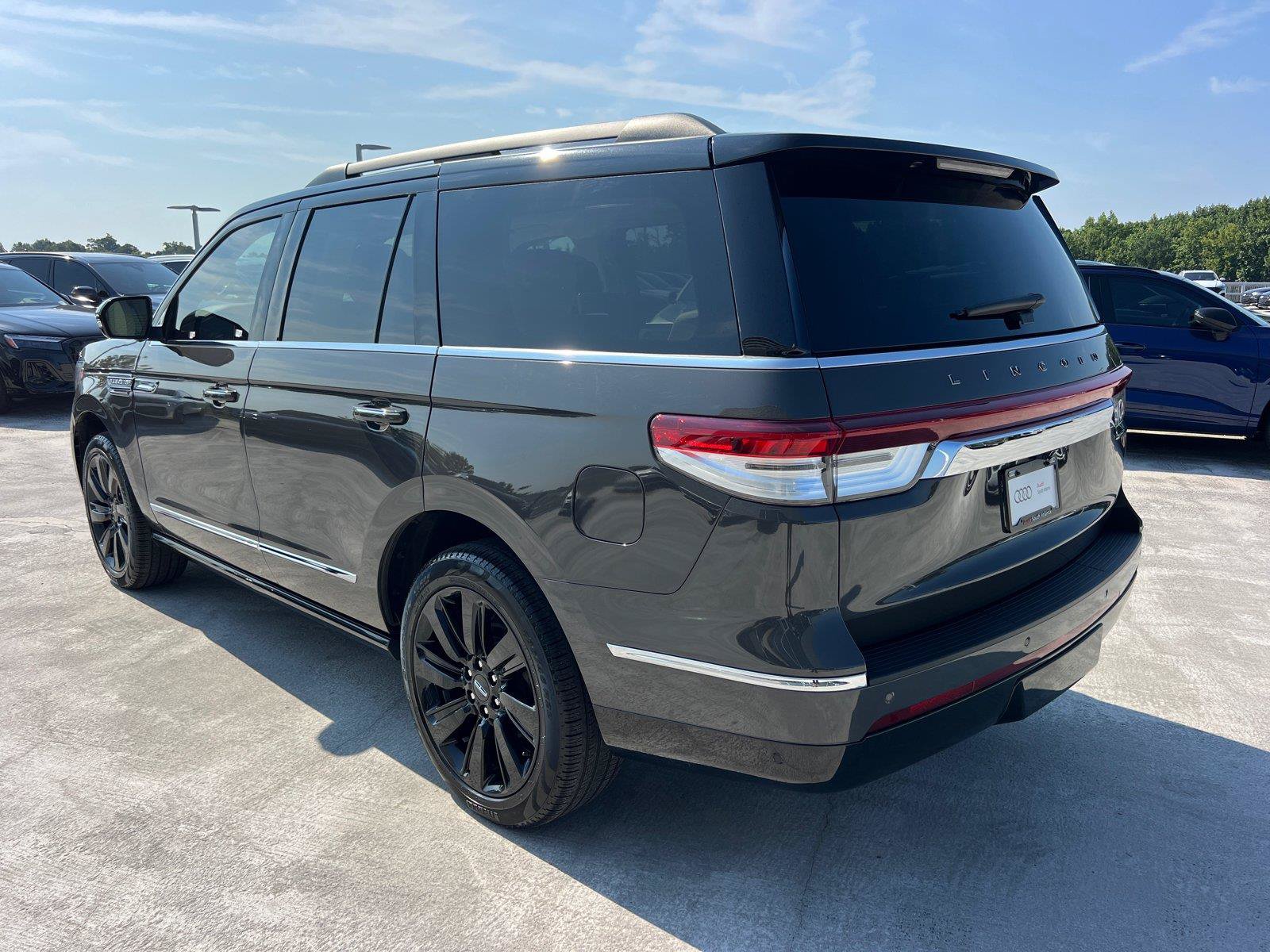 Used 2024 Lincoln Navigator Black Label AWD/4WD image 7
