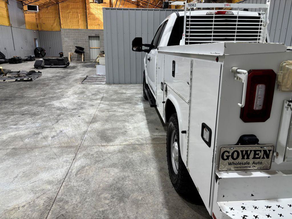 Used 2022 Ford F250 XL w/ Power Equipment Group AWD/4WD image 9