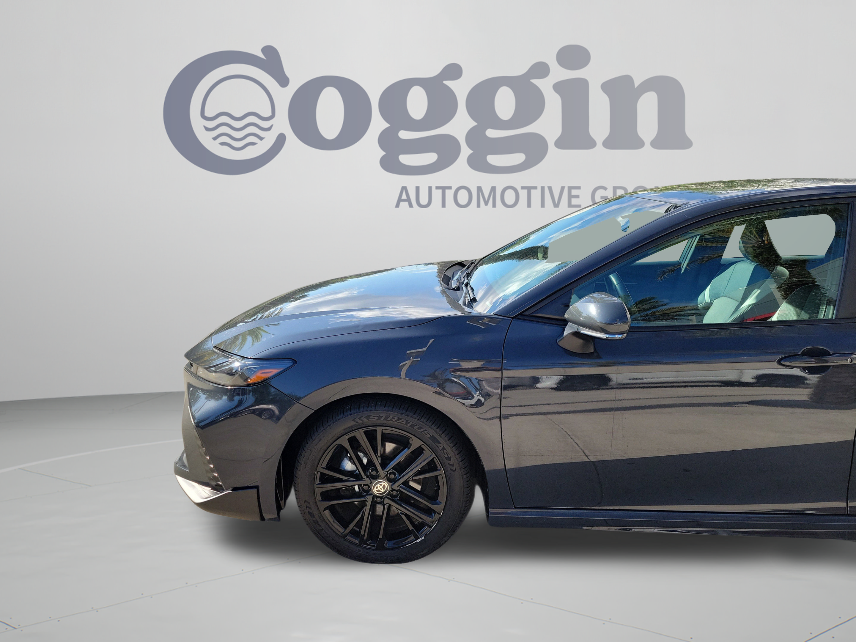 Used 2025 Toyota Camry SE FWD image 31