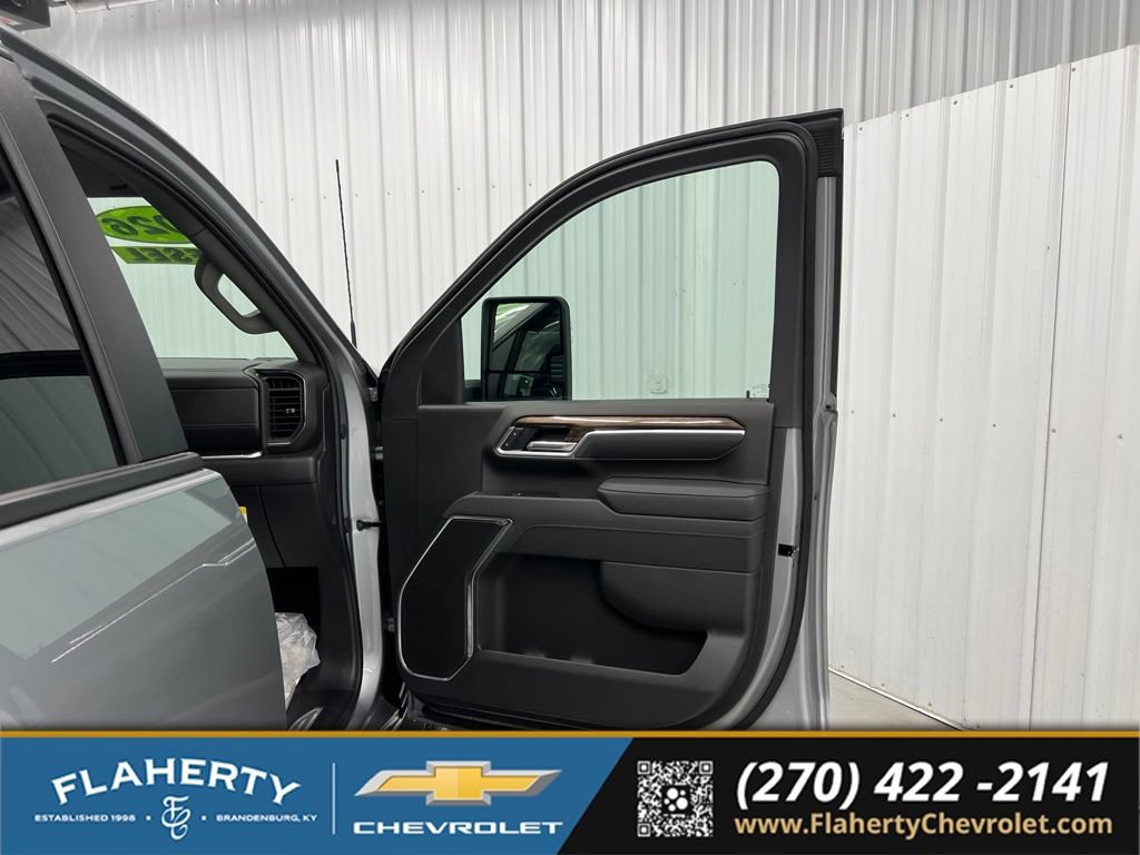 New 2026 Chevrolet Silverado 3500 LT w/ Convenience Package AWD/4WD image 14