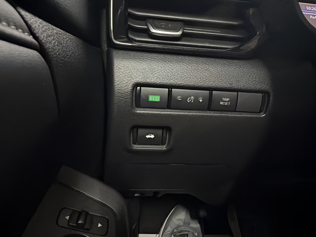 Used 2025 Nissan Sentra SV w/ All-Weather Package FWD image 21