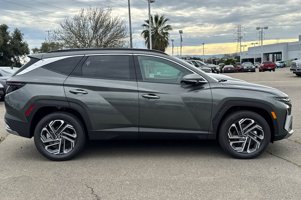 New 2026 Hyundai Tucson Limited AWD/4WD image 3