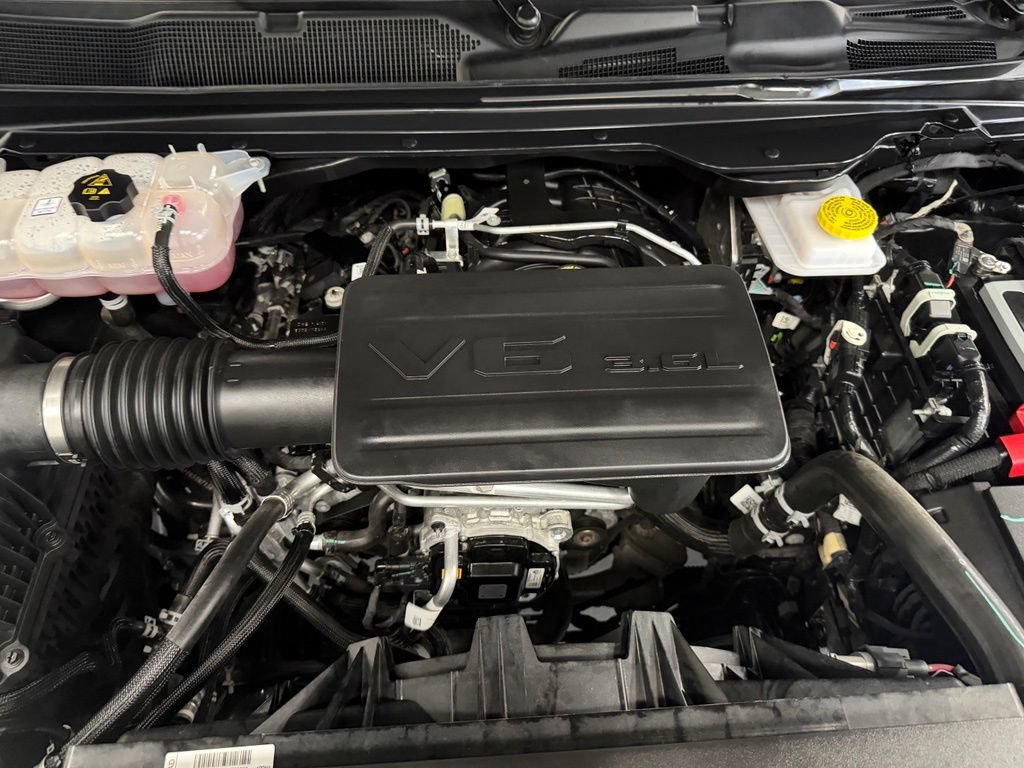Used 2025 RAM 1500 Big Horn AWD/4WD image 9