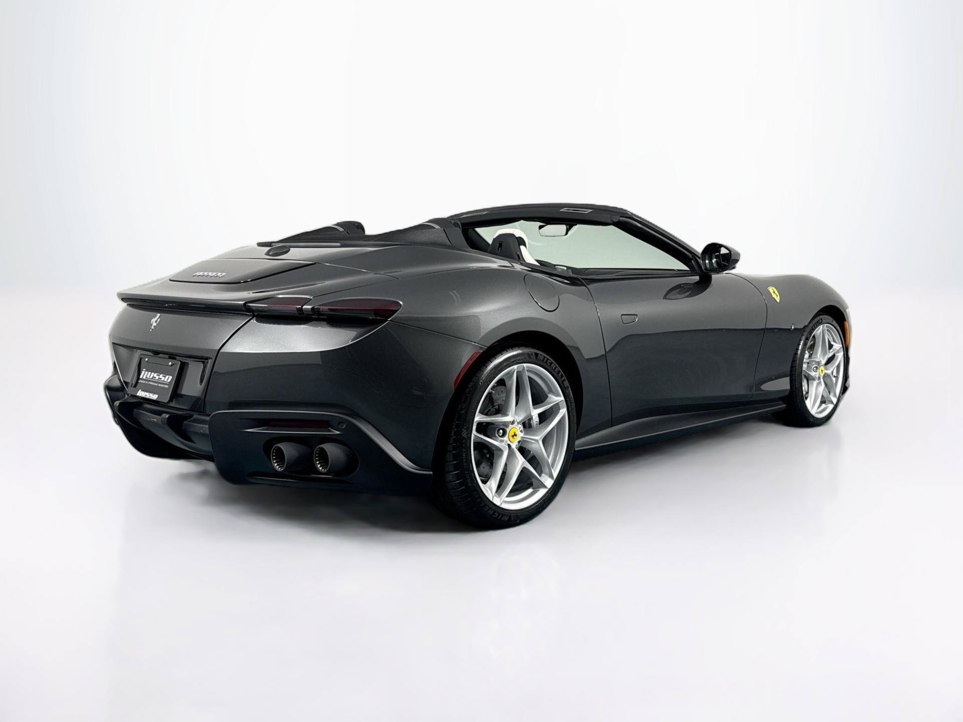 Used 2025 Ferrari Roma Spider RWD image 5