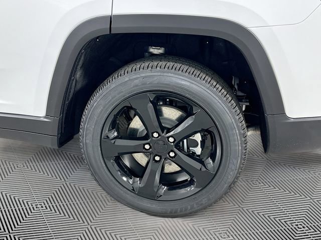 New 2025 Jeep Grand Cherokee L Altitude image 16