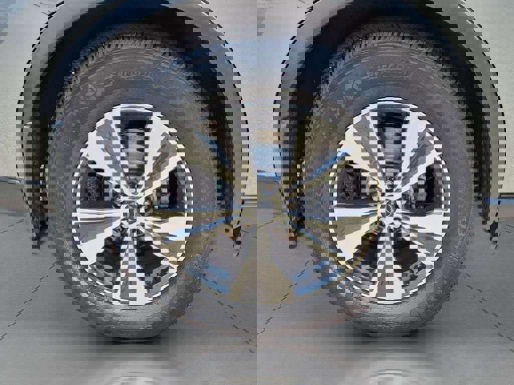 Used 2023 Nissan Murano SV image 5