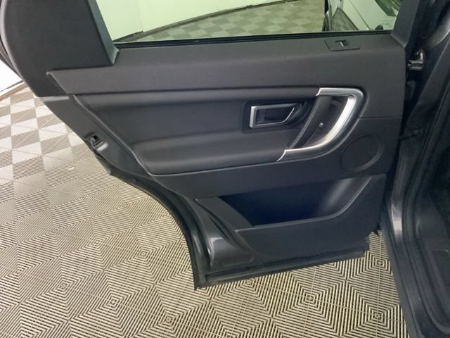Used 2018 Land Rover Discovery Sport HSE AWD/4WD image 29