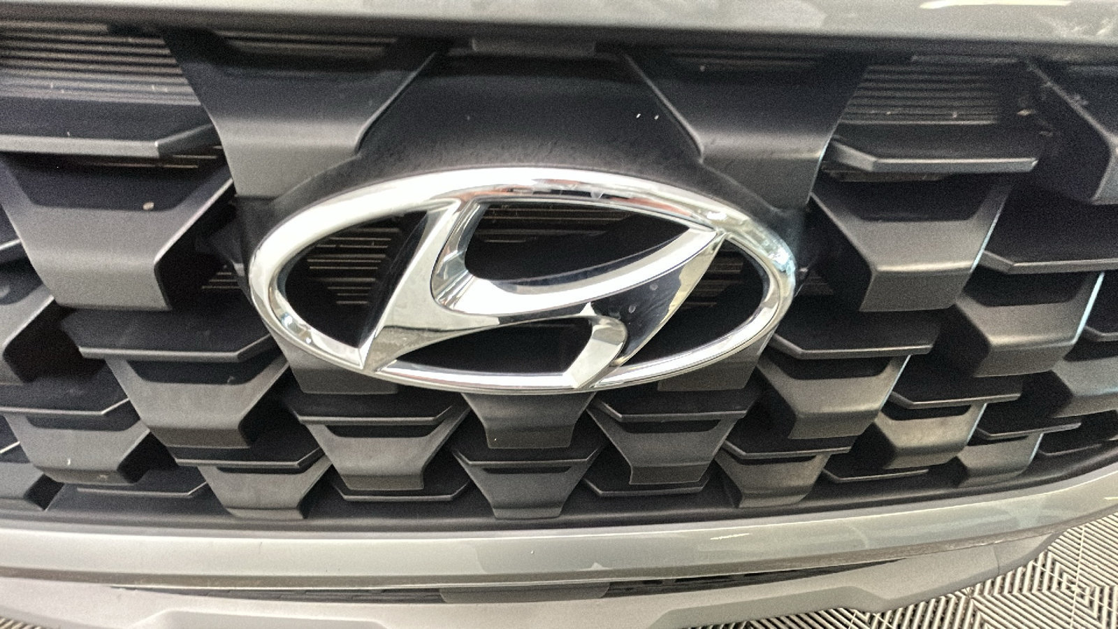 Used 2023 Hyundai Santa Fe SE w/ Cargo Package AWD/4WD image 10