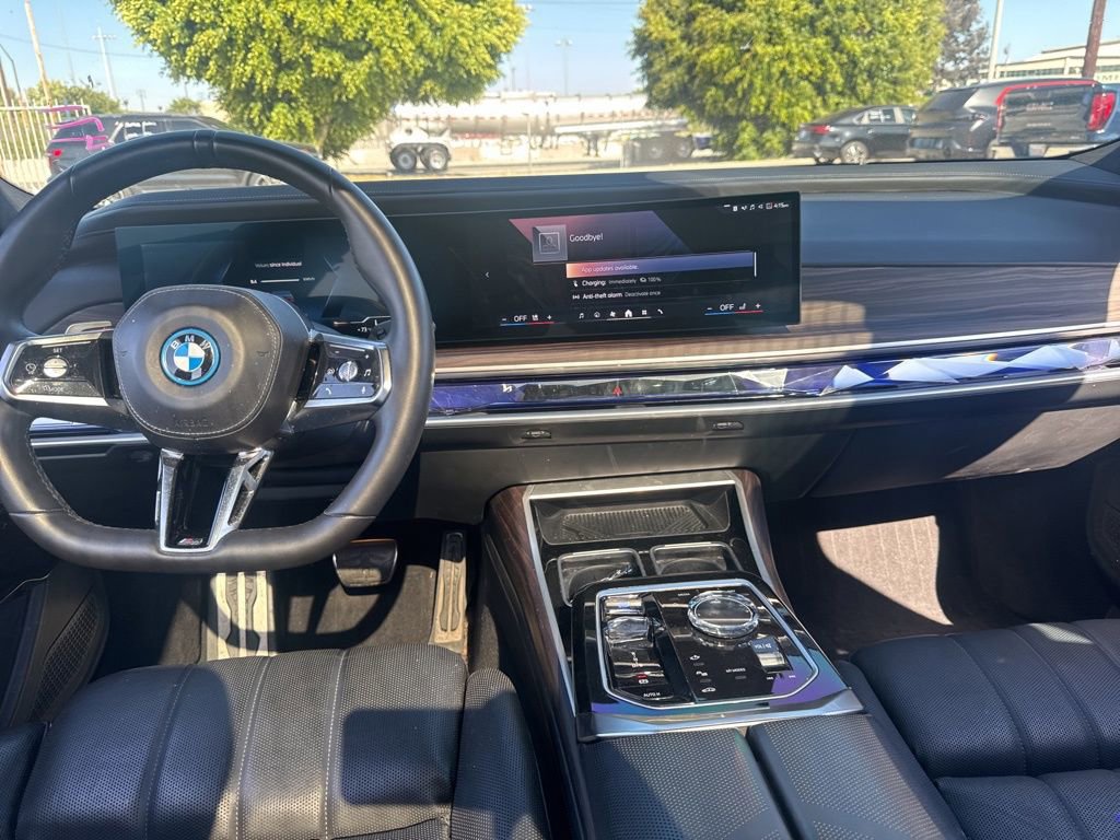 Used 2023 BMW i7 xDrive60 AWD/4WD image 13
