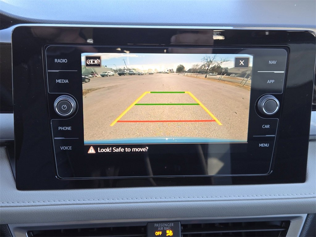 New 2026 Volkswagen Taos SEL image 15