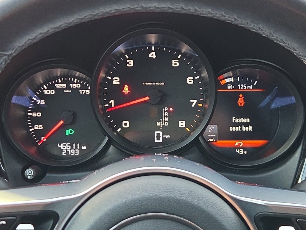 Used 2020 Porsche Macan image 27