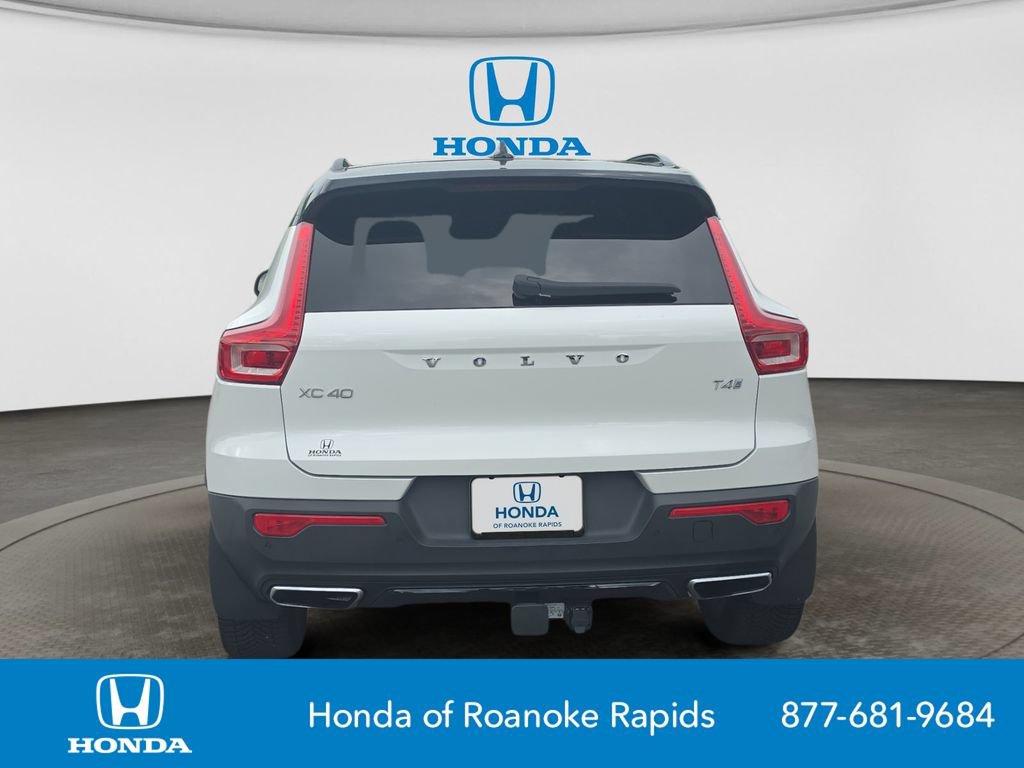 Used 2020 Volvo XC40 T4 R-Design w/ Protection Package Premier FWD image 4