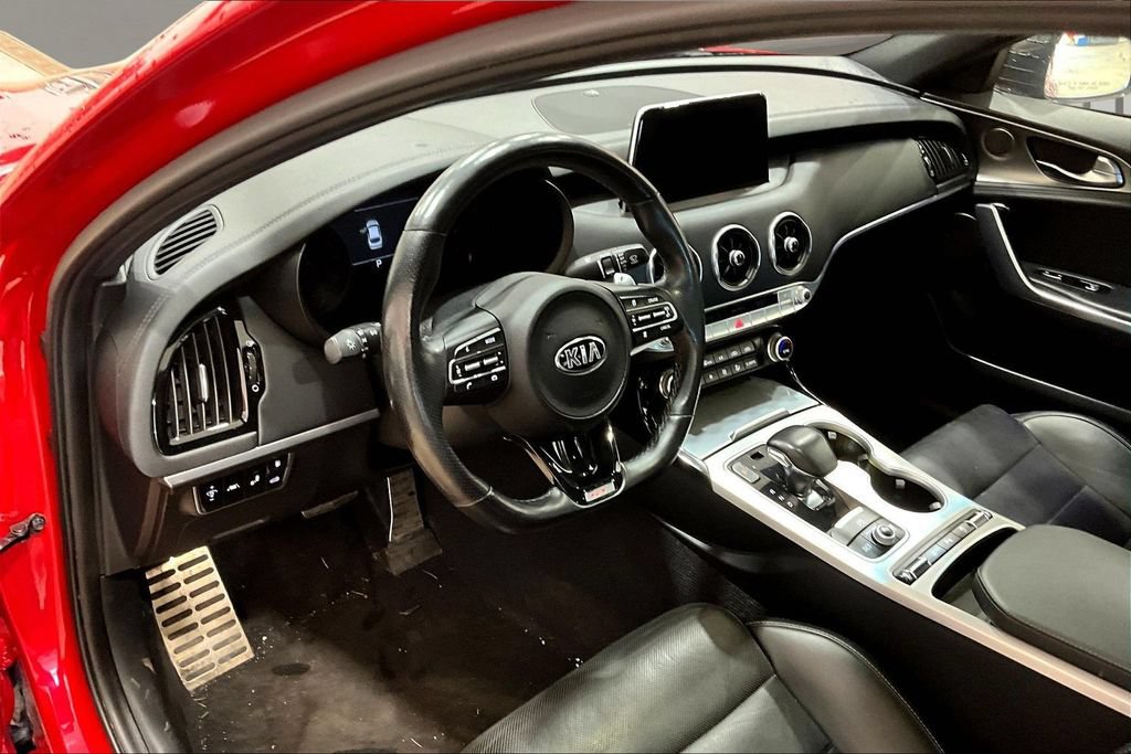 Used 2018 Kia Stinger GT2 AWD/4WD image 14