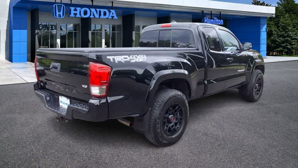 Used 2016 Toyota Tacoma TRD Sport w/ Towing Package AWD/4WD image 8