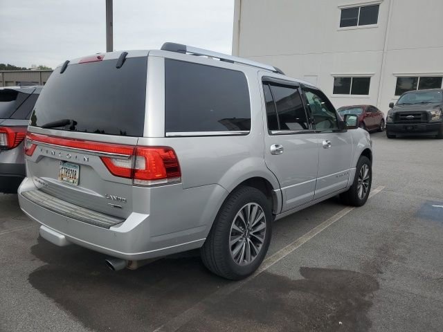 Used 2015 Lincoln Navigator 4WD image 4