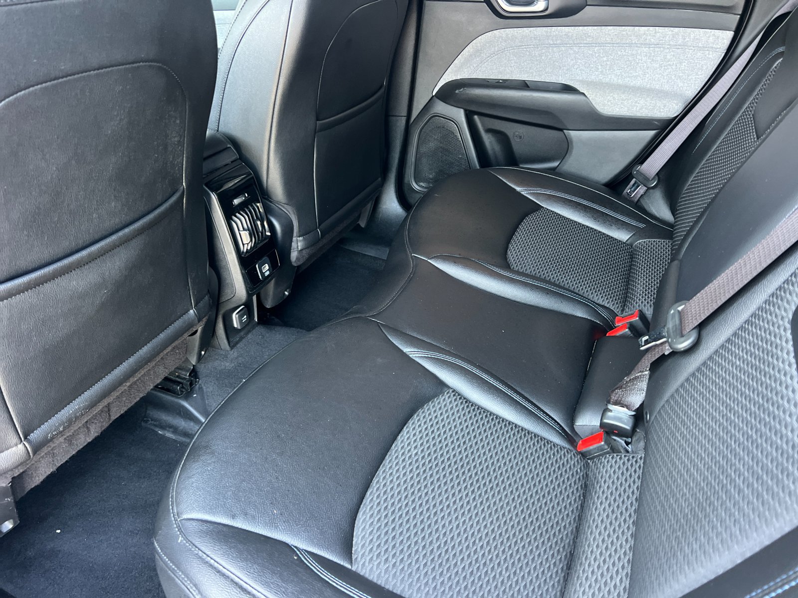 Used 2024 Jeep Compass Latitude AWD/4WD image 12