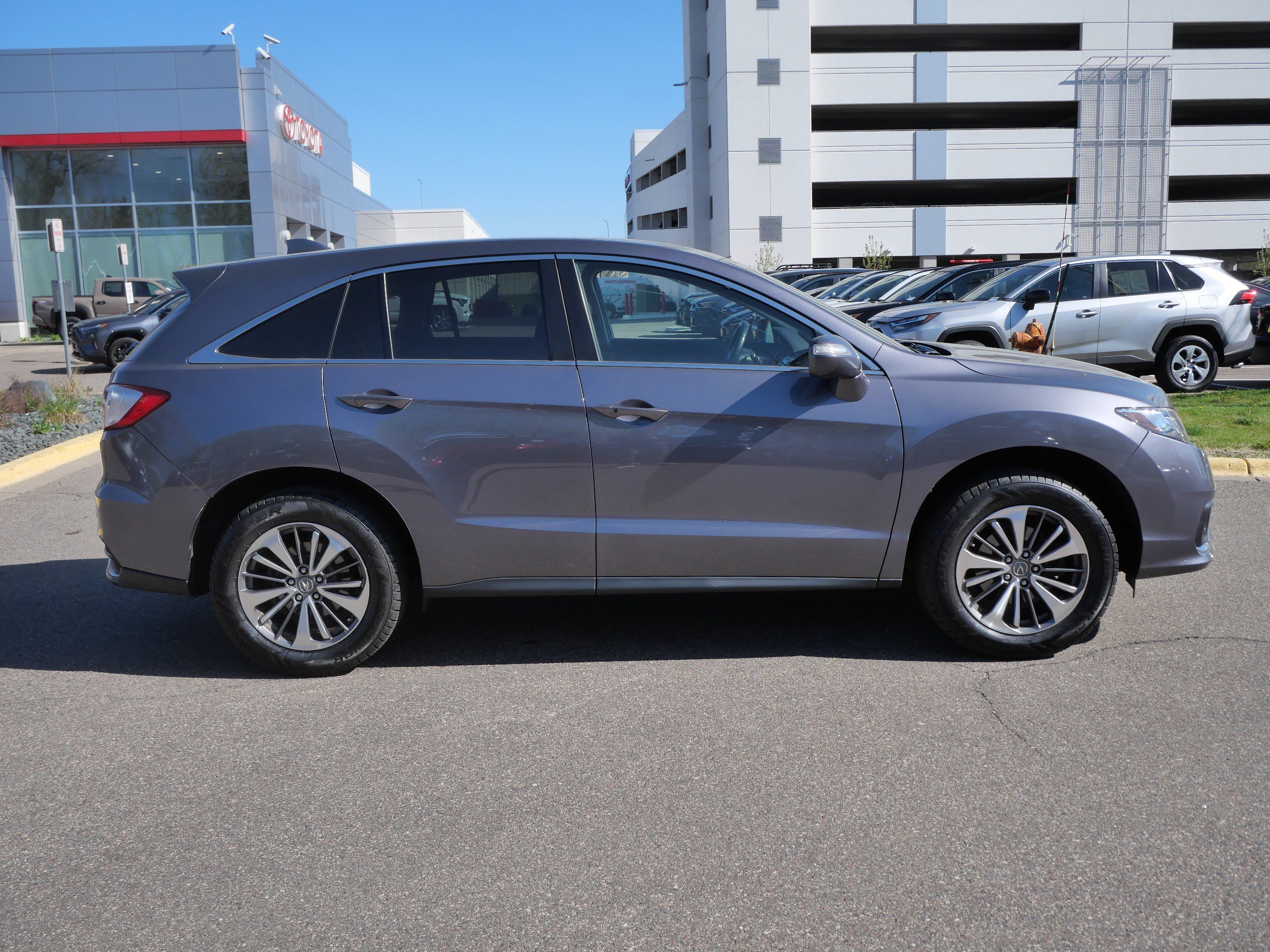 Used 2017 Acura RDX AWD w/ Advance Package image 8